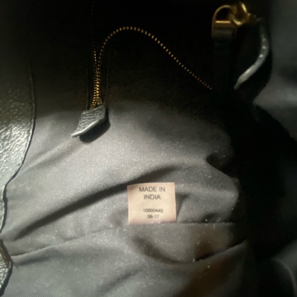 Tory Burch Shoulder Bag - Picture 3 of 9